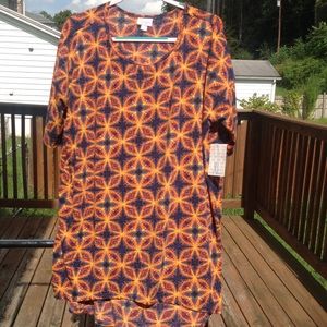 Lularoe Irma shirt